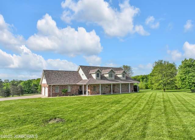 Property at 8703 Old Stage Rd, Jefferson City, MO 65109, 4 beds, 3.5 baths