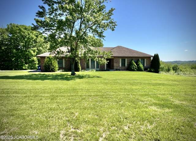 Property at 12566 Country View Dr, Tebbetts, MO 65080, 3 beds, 3 baths