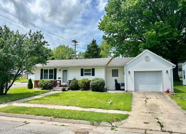 Property at 313 S Hodges St, California, MO 65018, 2 beds, 2 baths