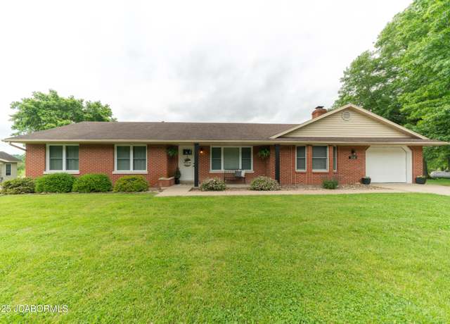 Property at 3318 Bald Hill Rd, Jefferson City, MO 65101, 3 beds, 2 baths