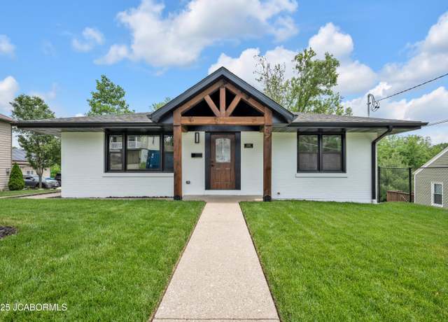 Property at 108 N Taylor St, Jefferson City, MO 65101, 3 beds, 2 baths
