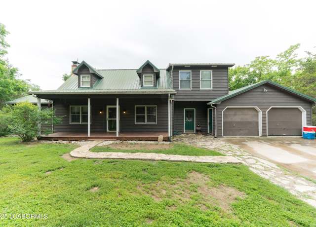 Property at 386 Ascension Pt, Holts Summit, MO 65043, 4 beds, 3.5 baths