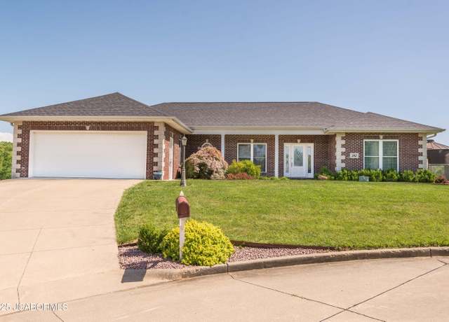 Property at 202 Spring Park Ct, Jefferson City, MO 65109, 5 beds, 3 baths
