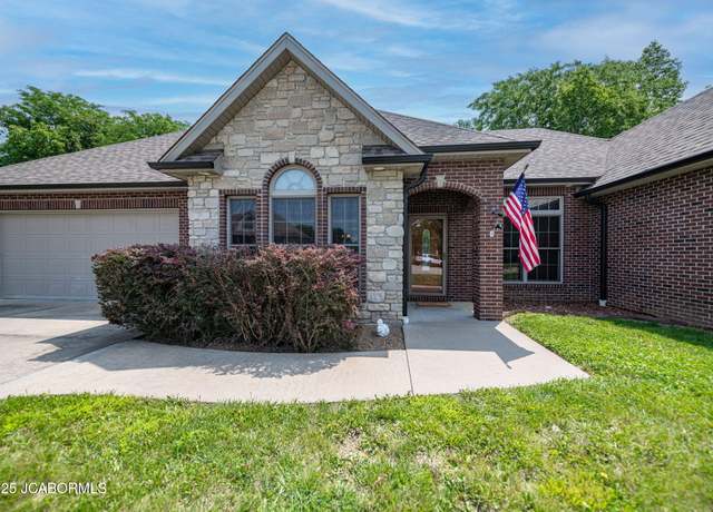 Property at 508 Natchez Trace Dr, Jefferson City, MO 65109, 3 beds, 2 baths