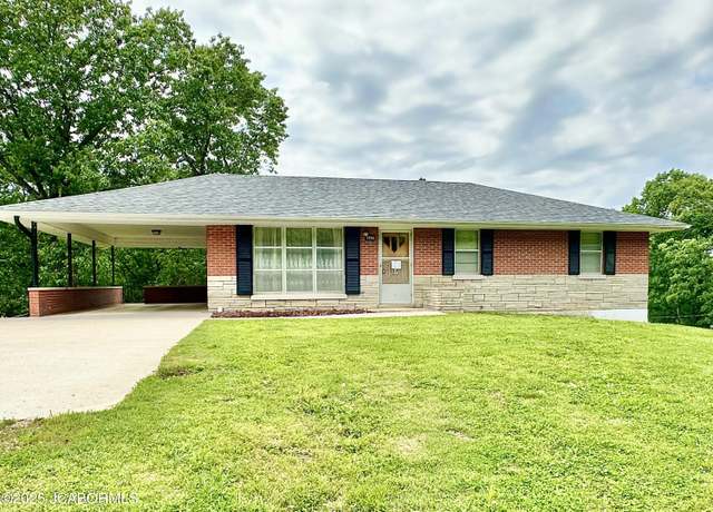 Property at 1910 Cedar Ln, Jefferson City, MO 65109, 3 beds, 2 baths