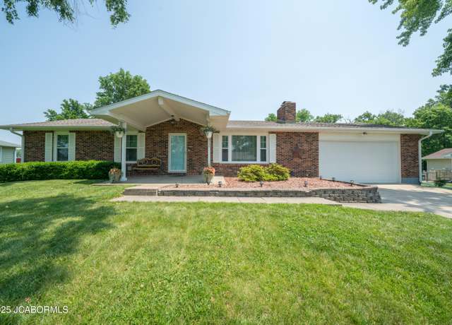 Property at 13150 N Branch St, Hallsville, MO 65255, 4 beds, 2.5 baths