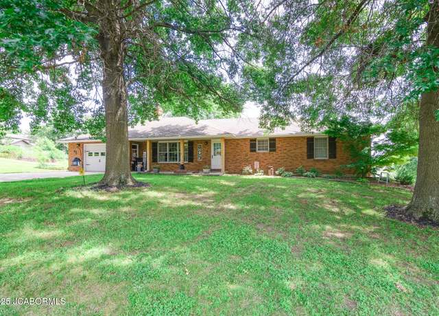 Property at 3609 Shamrock Rd, Jefferson City, MO 65101, 3 beds, 3 baths