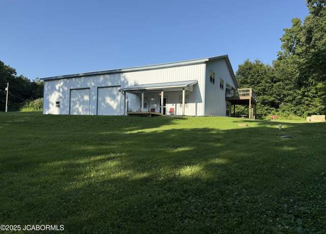 Property at 1518 Holzem Ln, Jefferson City, MO 65109, 3 beds, 2.5 baths
