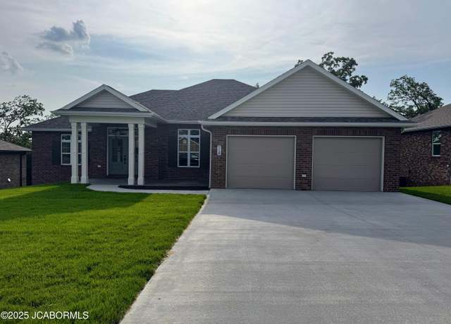 Property at 718 Sardonyx Dr, Jefferson City, MO 65109, 3 beds, 2 baths