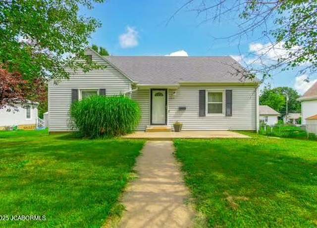 Property at 409 E 9th St, Fulton, MO 65251, 3 beds, 1.5 baths