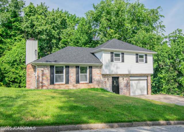 Property at 2928 Mohawk Dr, Jefferson City, MO 65101, 3 beds, 1.5 baths