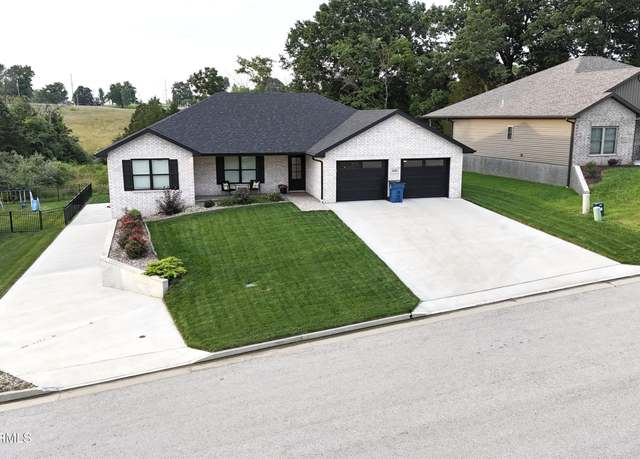 Property at 5502 Kenview Dr, Jefferson City, MO 65109, 4 beds, 3 baths