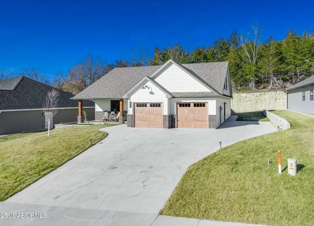 Property at 117 Nash Ct, Jefferson City, MO 65101, 4 beds, 2.5 baths