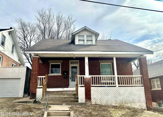 Property at 207 Manila St, Jefferson City, MO 65109