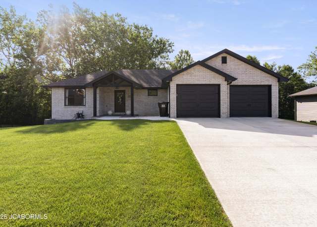 Property at 1330 Summerfield Dr, Jefferson City, MO 65109, 3 beds, 2 baths