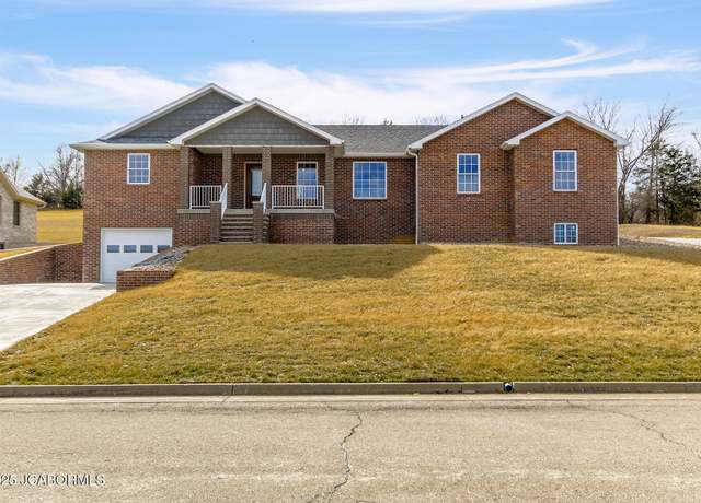 Property at 5920 Lalisa Ter, Jefferson City, MO 65101, 3 beds, 2.5 baths