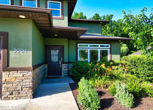 Property at 5004 Bates Creek Ct, Columbia, MO 65201, 4 beds, 4 baths