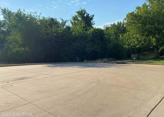 Property at 1600 Northport Dr, Jefferson City, MO 65109