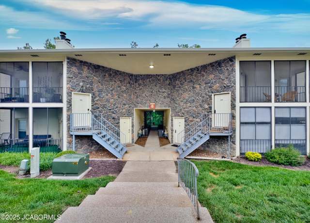 Property at 808 Park DE Ville Pl, Columbia, MO 65203, 3 beds, 2 baths