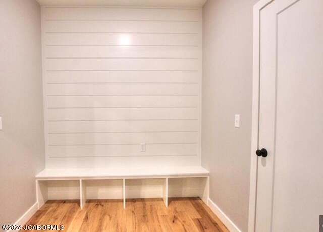 Property at 710 Vine Dr, Holts Summit, MO 65043, 4 beds, 2 baths