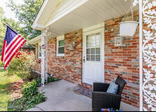 Property at 7380 E Sunrise Ct, Columbia, MO 65201, 3 beds, 2.5 baths