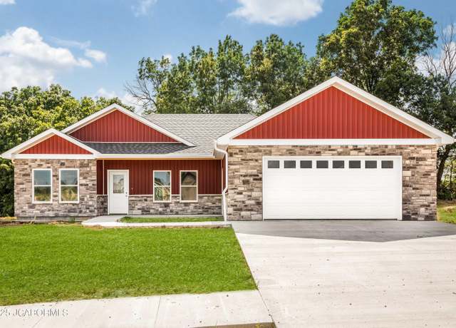 Property at 742 Vine Dr, Holts Summit, MO 65043, 3 beds, 2 baths