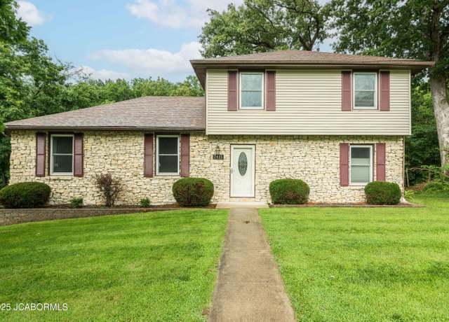 Property at 2415 Scenic Dr, Jefferson City, MO 65101, 3 beds, 2.5 baths