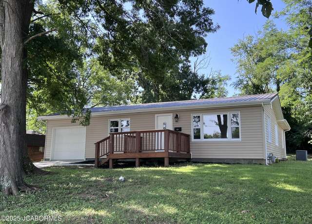Property at 216 Lee St, Fulton, MO 65251, 3 beds, 2 baths