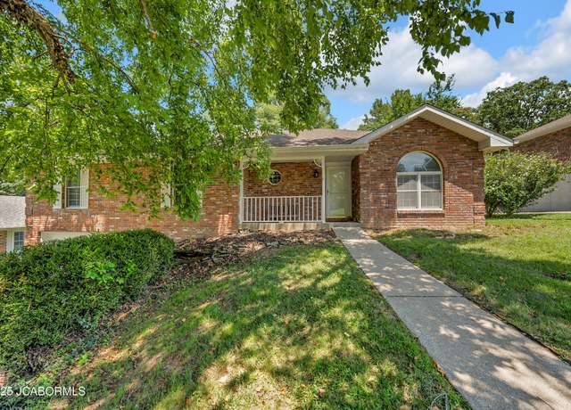 Property at 318 Kent St, Jefferson City, MO 65109, 3 beds, 3 baths