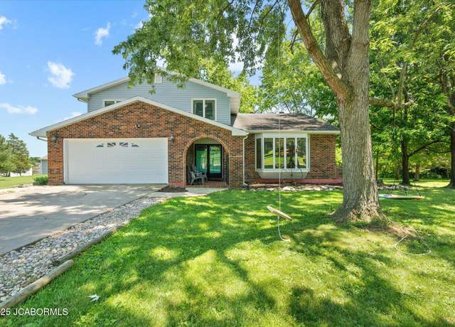 Property at 133 Manview Ln, Holts Summit, MO 65043, 4 beds, 2.5 baths