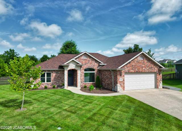 Property at 1601 Andretti Cir, Columbia, MO 65201, 3 beds, 2 baths