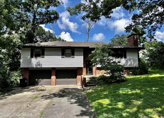 Property at 3933 Rustic Ln, Jefferson City, MO 65109, 3 beds, 2.5 baths