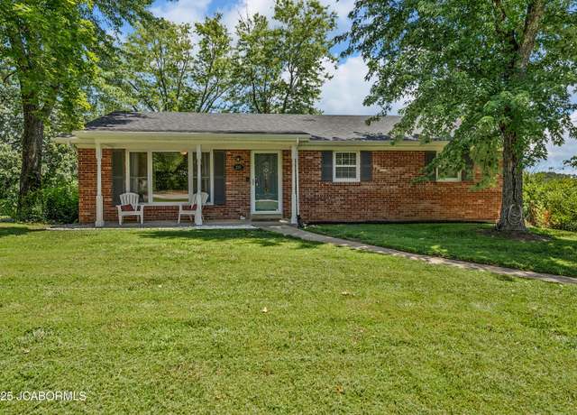 Property at 2213 Tanner Bridge Rd, Jefferson City, MO 65101, 4 beds, 2 baths