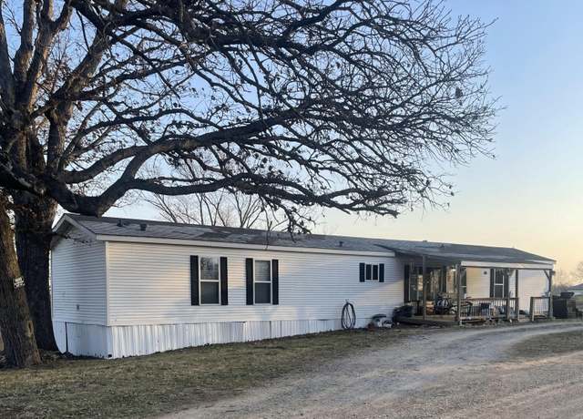 Property at 56998 Greenwood Dr, California, MO 65018, 3 beds, 2 baths