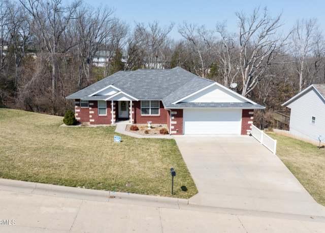 Property at 1022 Las Brisas Ct, Jefferson City, MO 65101, 4 beds, 3 baths