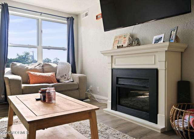 Property at 1098 Passover Rd Unit 202A, Osage Beach, MO 65065, 1 bed, 1 bath