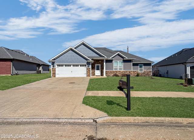 Property at 3801 Flatwater Dr, Columbia, MO 65202, 3 beds