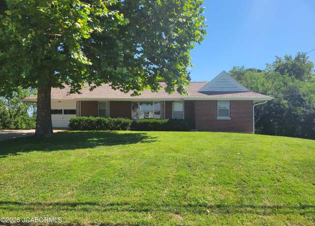 Property at 1609 Southwest Blvd, Jefferson City, MO 65109, 2 beds, 1 bath