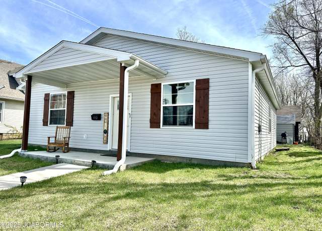 Property at 102 S High St, California, MO 65018, 3 beds, 2 baths