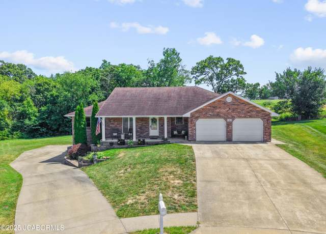 Property at 185 Lindenwood Pl, Holts Summit, MO 65043, 3 beds, 2.5 baths