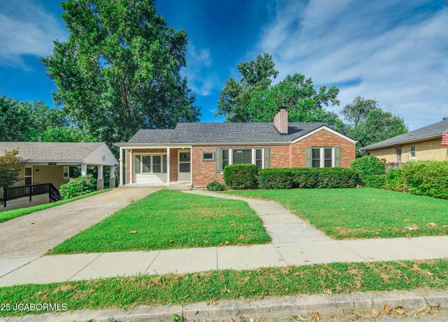 Property at 1707 Hayselton Dr, Jefferson City, MO 65109, 3 beds, 1 bath