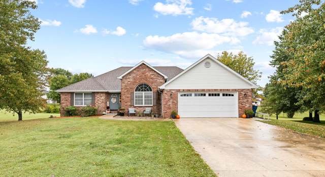 Photo of 5813 Steeplegate Ct, Jefferson City, MO 65101