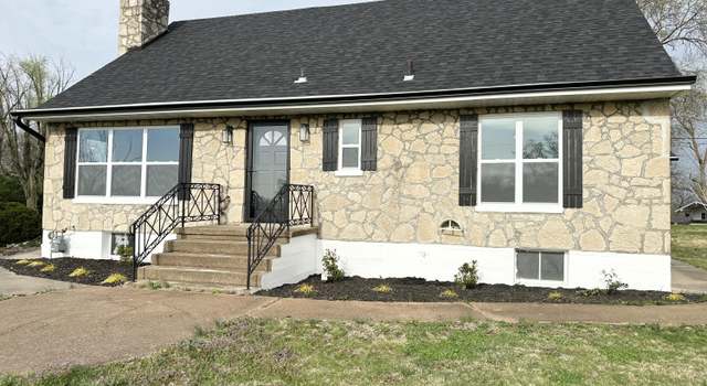 Photo of 1434 Sunset Lake Rd, Jefferson City, MO 65109