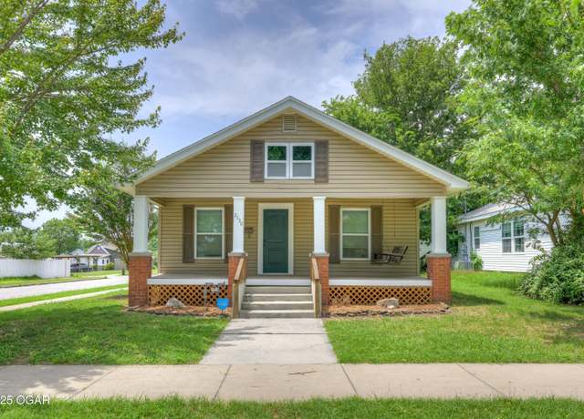 Property at 2130 S Moffet Ave, Joplin, MO 64804, 3 beds, 1 bath