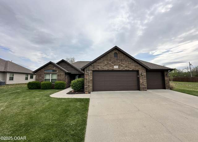 Property at 4708 W 28th Pl, Joplin, MO 64804, 3 beds, 2 baths