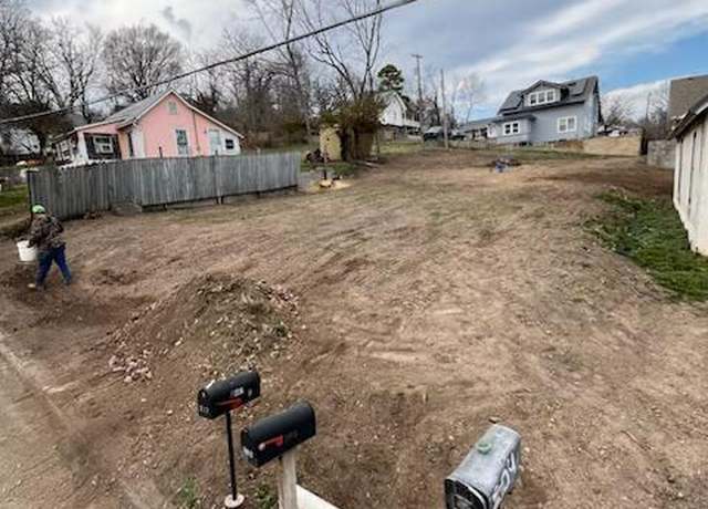 Property at 206 W Beaver St, Anderson, MO 64831