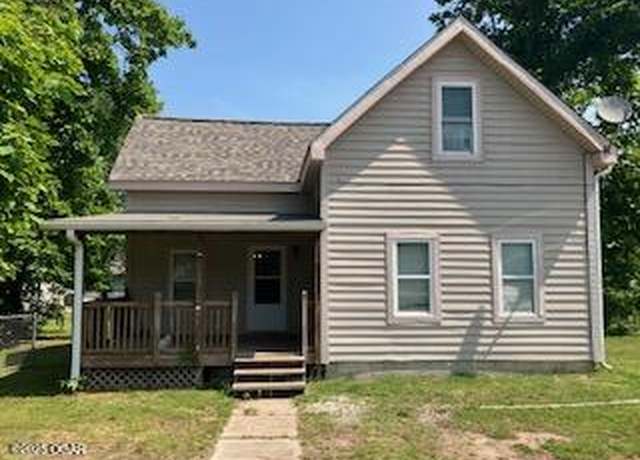 Property at 620 W 5th St, Baxter Springs, KS 66713, 3 beds, 1.5 baths