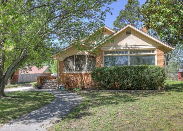 Property at 110 N Connor Ave, Joplin, MO 64801, 4 beds, 2 baths