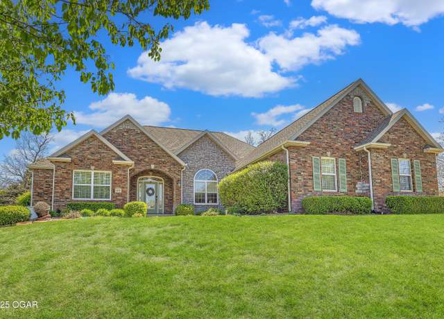 Property at 3222 Sunset South Dr, Joplin, MO 64804, 3 beds, 3 baths