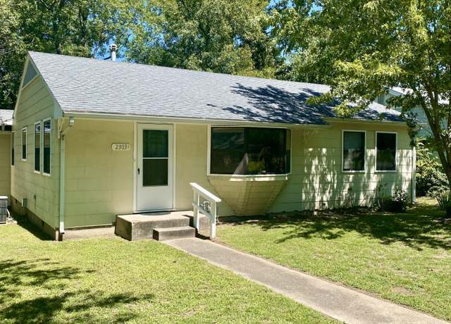Property at 2303 E Yuma St, Joplin, MO 64801, 3 beds, 1.5 baths